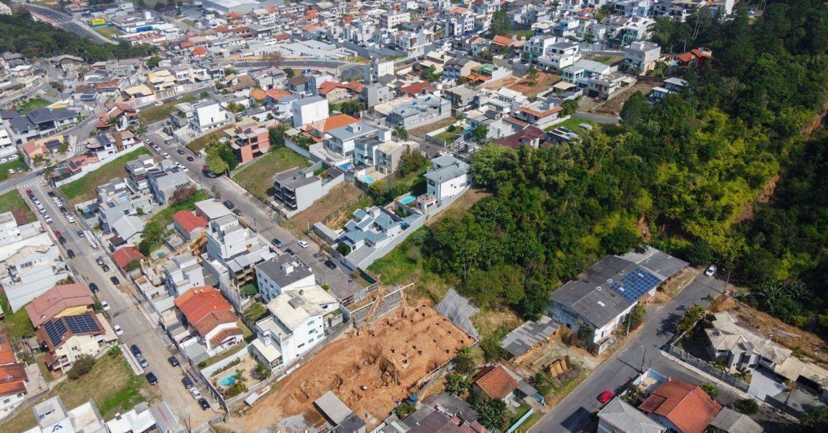Obras do Trecho 3 da Avenida Martin Luther em Balneário Camboriú: R$ 30 milhões em investimentos e nova mobilidade