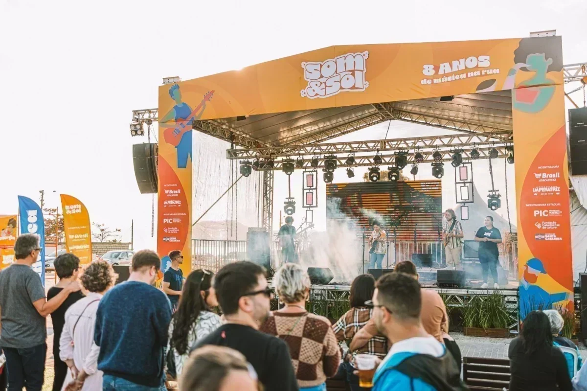 Porto Belo recebe o Som&Sol: evento gratuito com 50 marcas autorais e shows ao vivo neste domingo