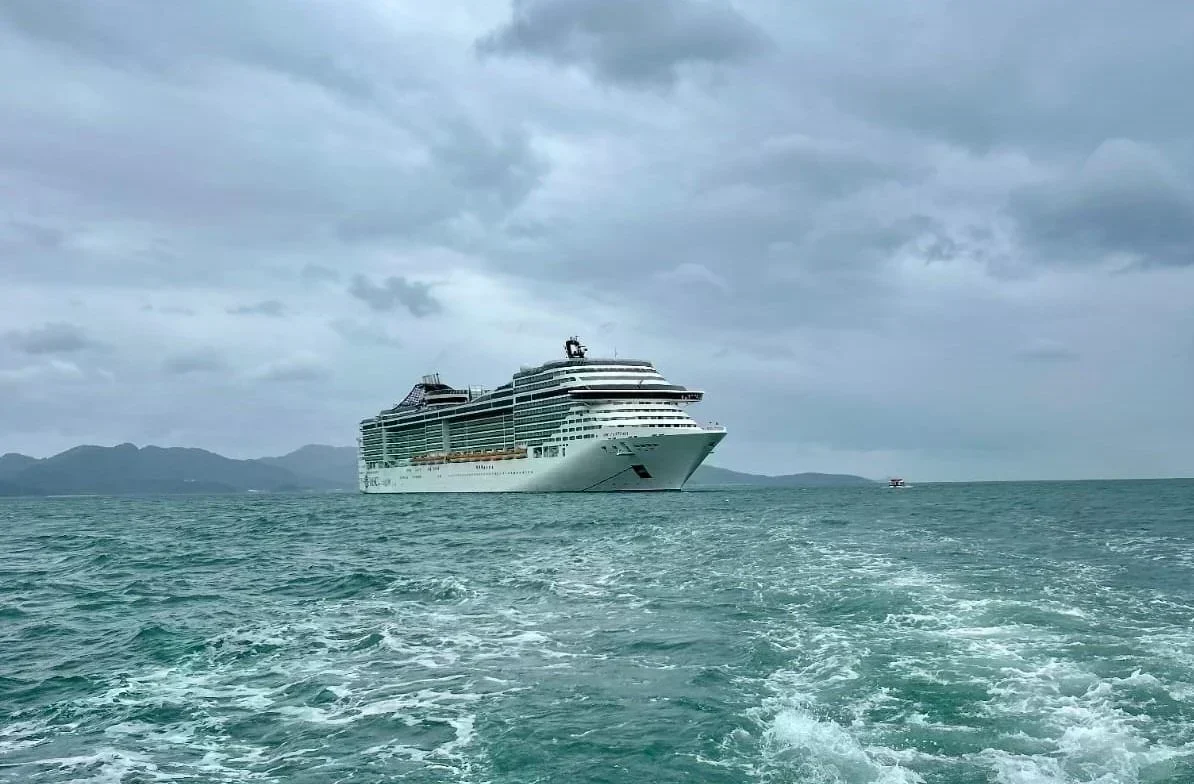 Porto Belo se destaca com escala inesperada do MSC Fantasia, trazendo 2.700 turistas em 2026