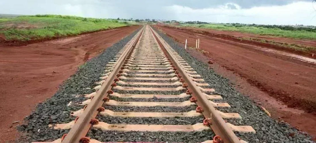 Prorrogação da Concessão da FCA: Riscos e Oportunidades à Vista