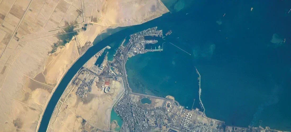 Retorno ao Canal de Suez: Maersk e CMA CGM preveem operações em janeiro de 2024