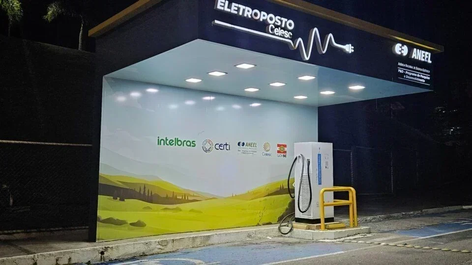 Santa Catarina aposta na eletromobilidade com redução de 10% nas tarifas até 2026