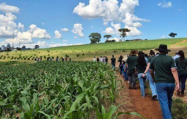 Santa Catarina investe R$ 20,5 milhões em 2026 para qualificar 1.500 jovens no campo