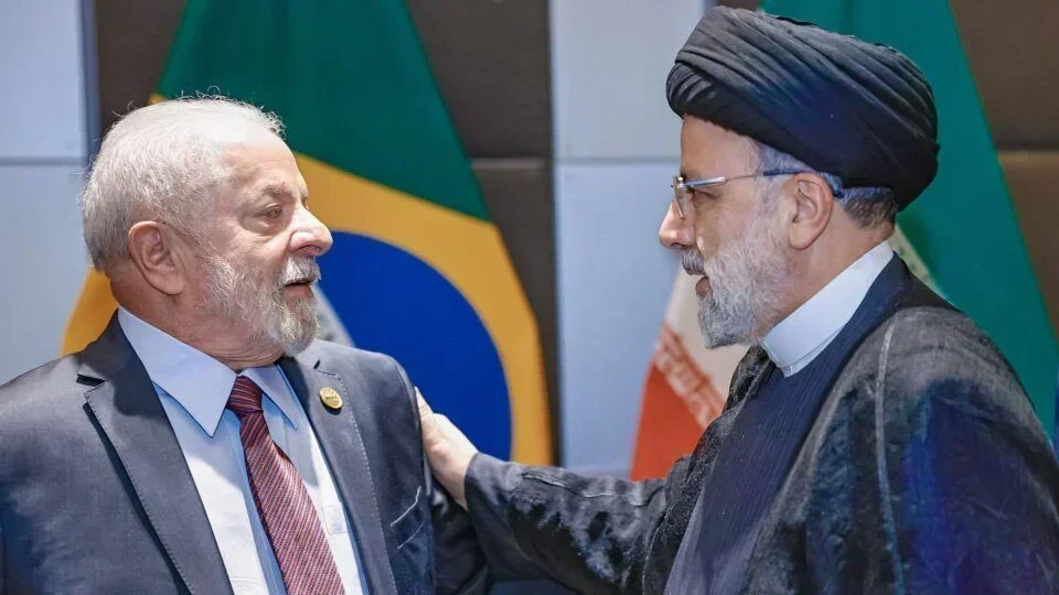 Tarifa de 25% de Trump: Implicações para o Brasil e o Agronegócio