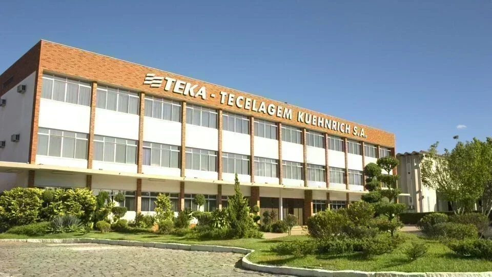 Teka: De falência à projeção de R$ 720 milhões em 2026 com 44% de crescimento