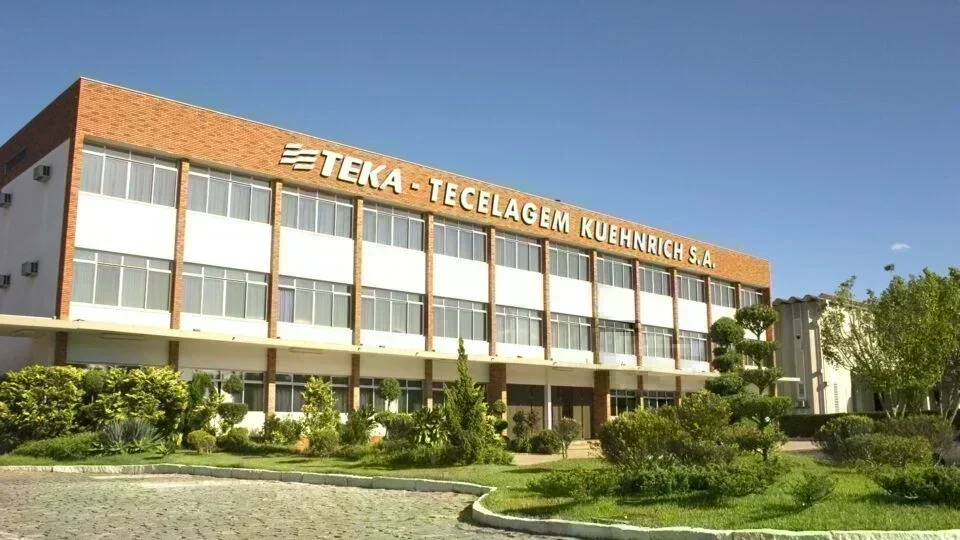 Teka: De falência à projeção de R$ 720 milhões em 2026 com 44% de crescimento