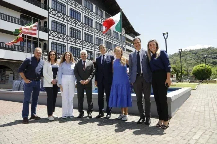 Visita do Embaixador da Itália a Blumenau: Oportunidades de Investimento e Cultura em 2026