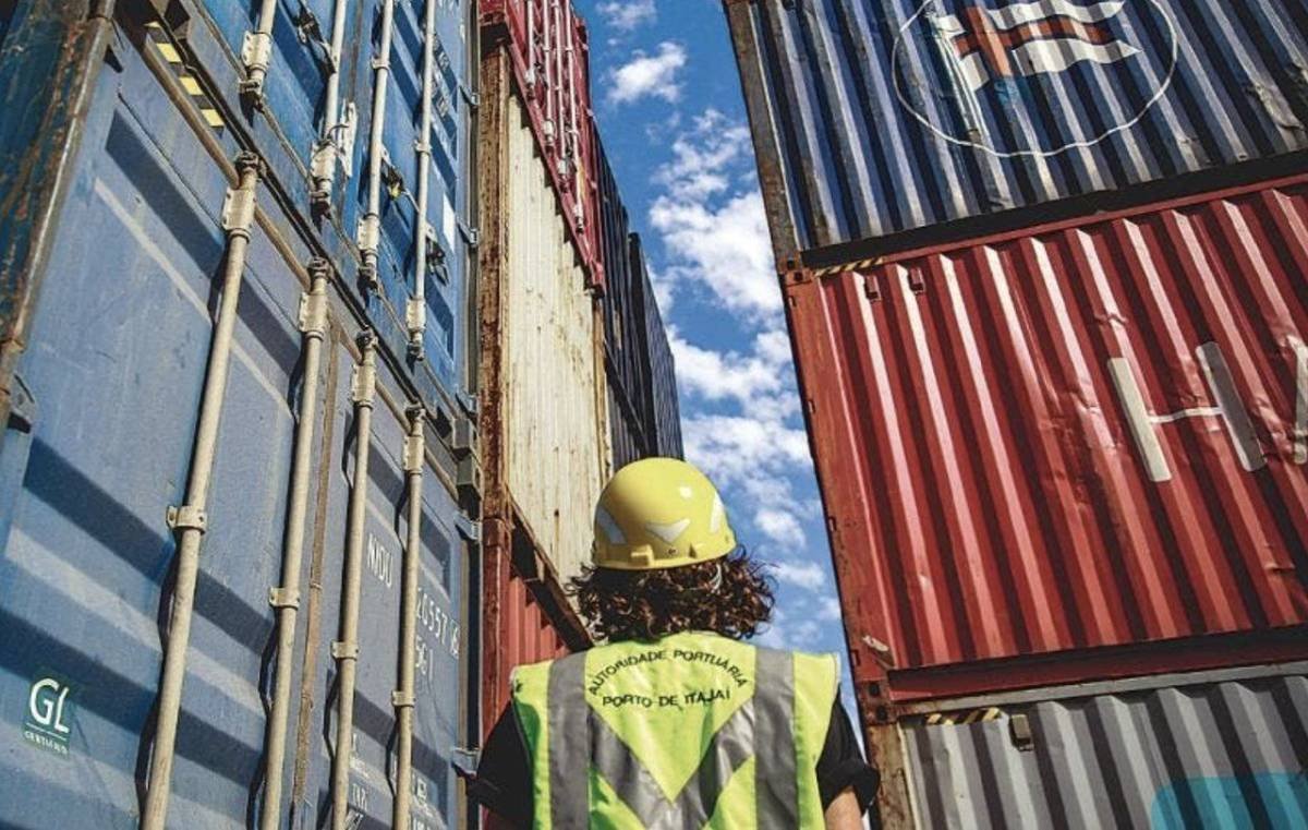 Aumento de Tarifas de Importação: O Que Esperar a Partir de Março?