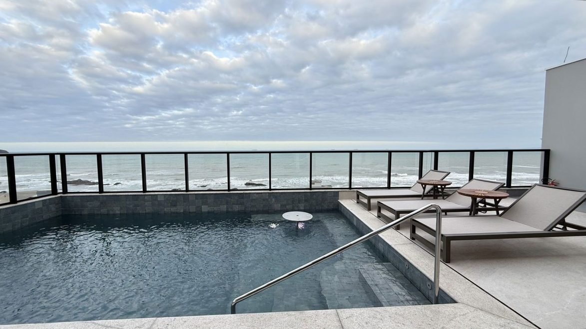 Apartamento com 2 dormitórios (sendo 2 suítes) à venda em Navegantes – Gravatá com 83 m²