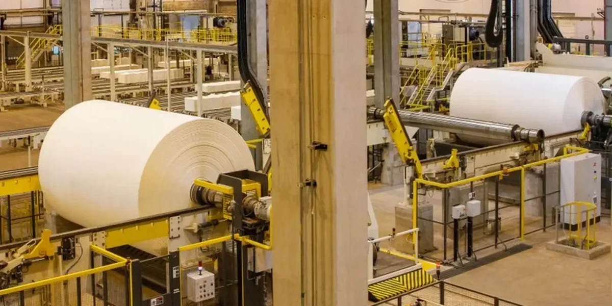 Juros altos e a estagnação da indústria brasileira em 2025