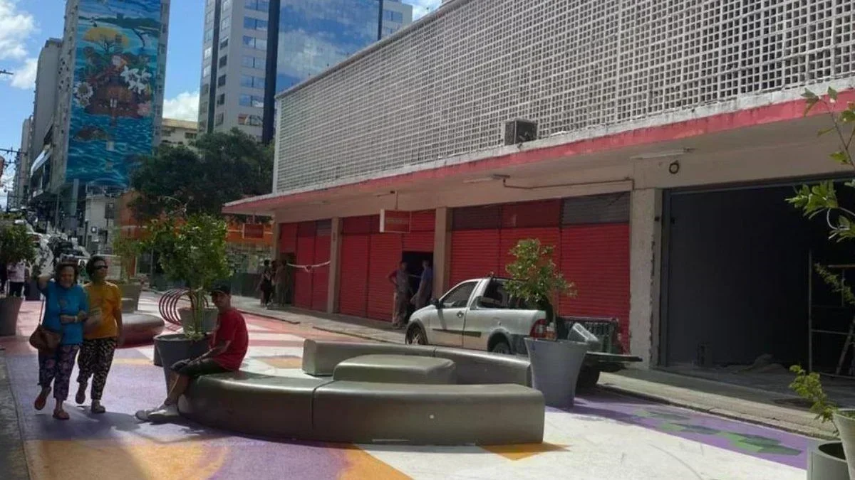 Lojas Americanas: O Fechamento que Revela uma Crise Profunda