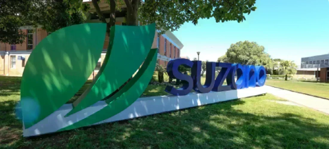 Suzano: O Gigante da Celulose e Seu Recorde no Porto de Santos