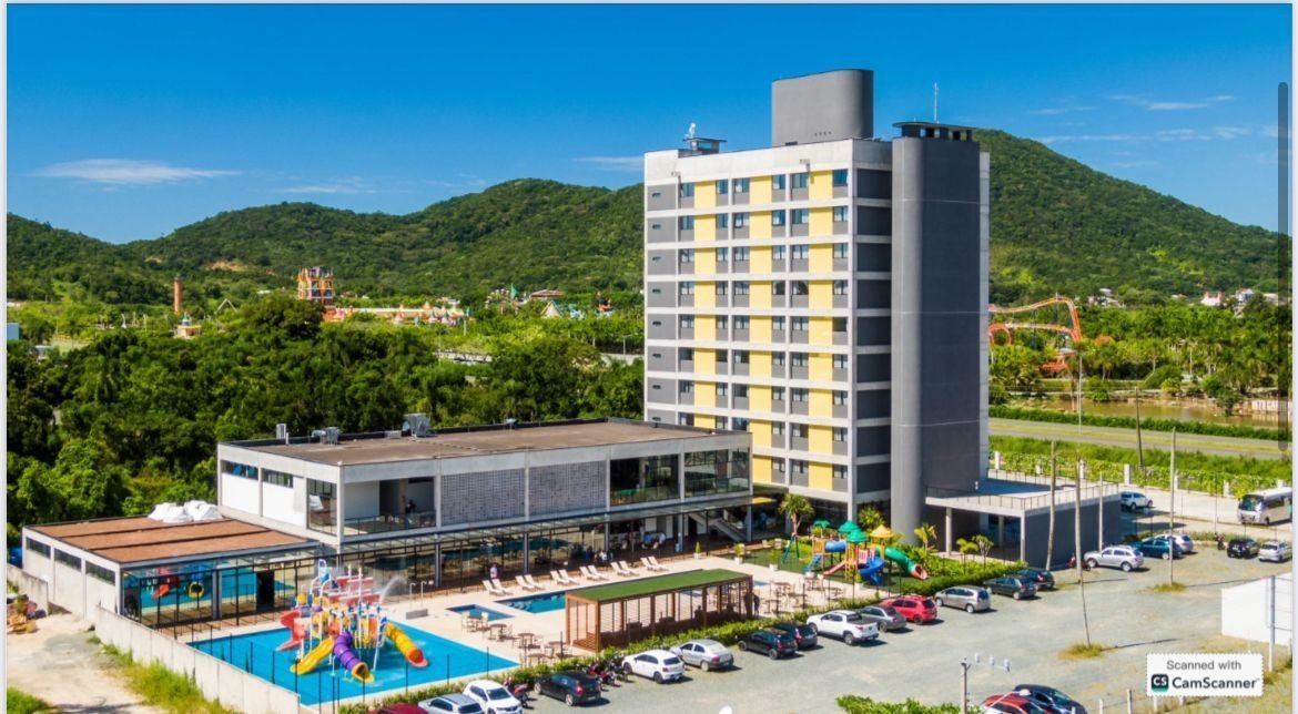 Suíte de Hotel com 1 dormitório à venda em Penha – Praia da Armação com 10 m²