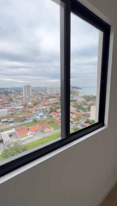 Apartamento com 3 dormitórios (sendo 1 suíte) à venda em Penha – Praia da Armação com 83 m²
