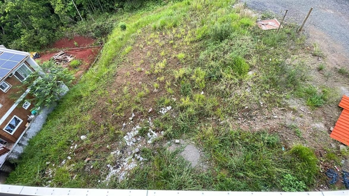 Terreno à venda em Bal. Piçarras – Itacolomí