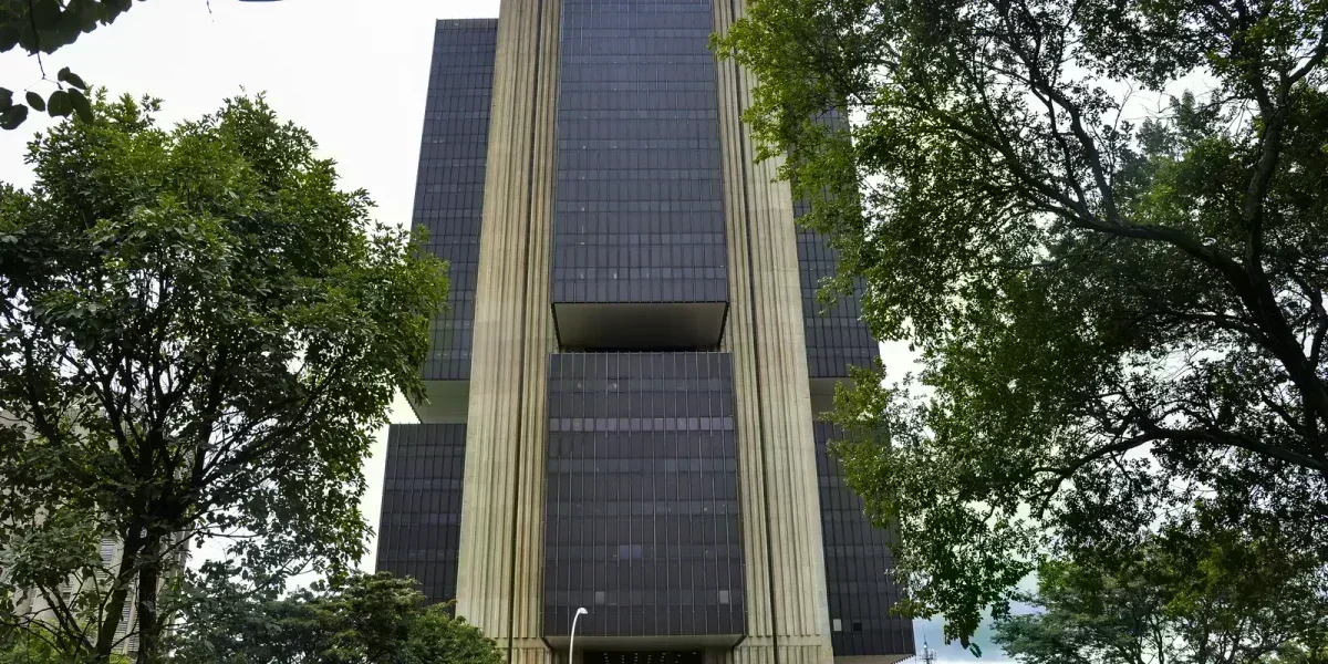 A Solidez do Banco Central em Tempos de Crise: O Que Fazer Agora?