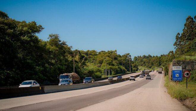 BR-101: O Colapso da Infraestrutura e a Indignação Catarinense