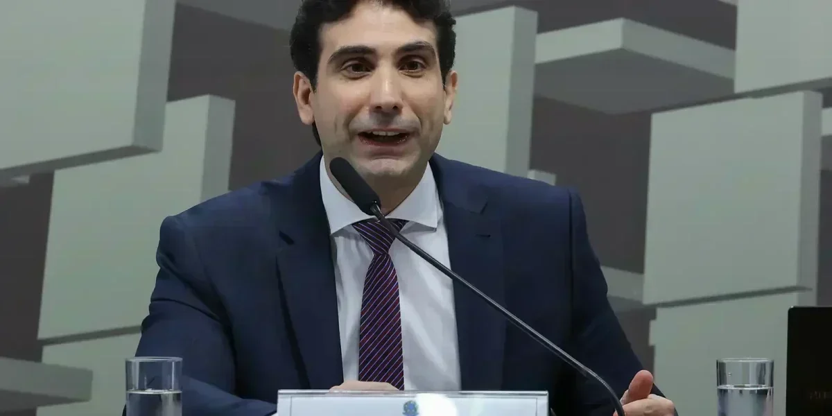 Brasil: O Transatlântico na Tempestade do Petróleo