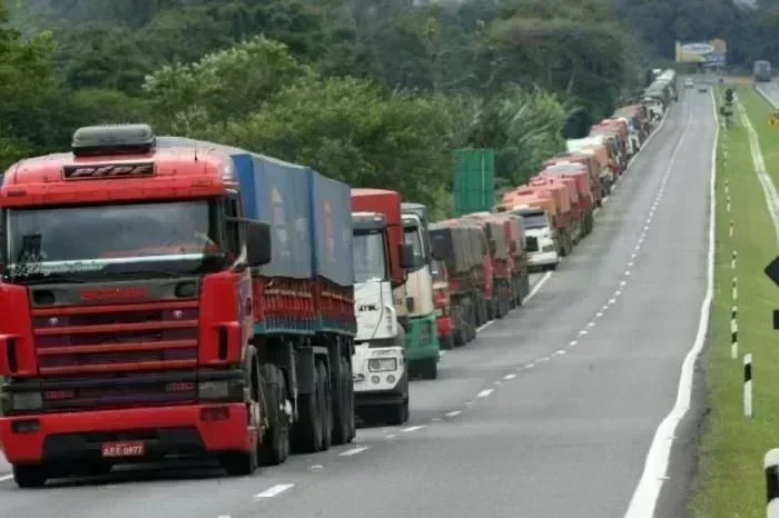 Caminhoneiros em Greve: A Hora de Agir é Agora