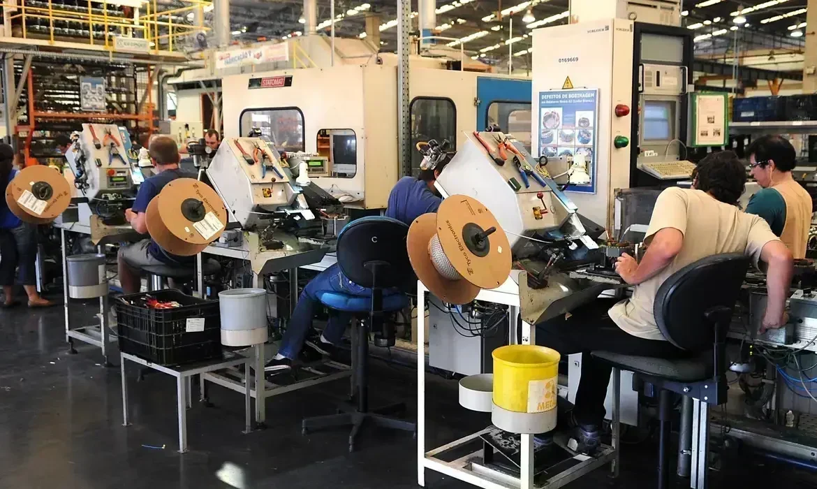 Crescimento Industrial: Um Alívio Temporário ou Sinal de Recuperação?