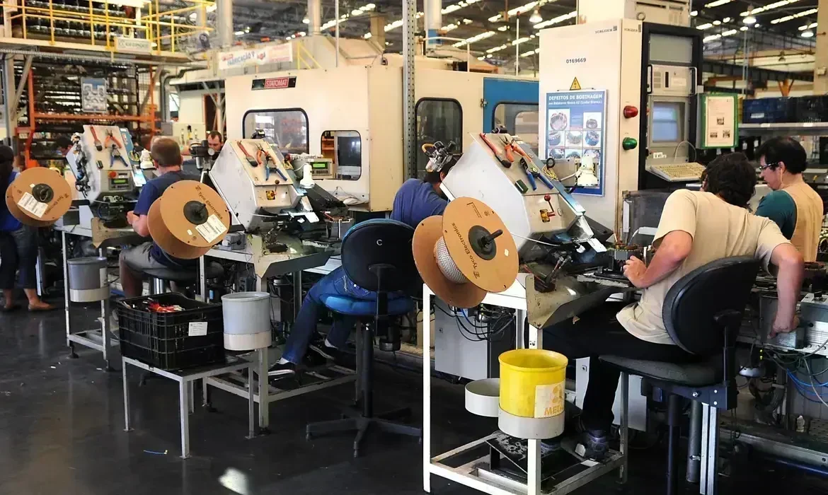 Crescimento Industrial: Um Alívio Temporário ou Sinal de Recuperação?