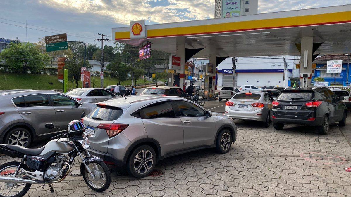 Greve dos Caminhoneiros: O Efeito Dominó e a Corrida aos Postos
