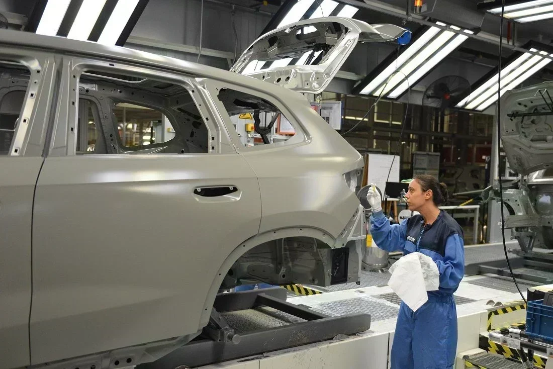 Indústria Brasileira: Um Crescimento Promissor ou Um Sinal de Alerta?