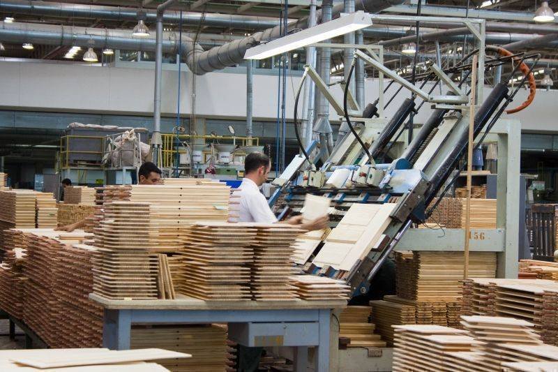 Produção Industrial em Santa Catarina: Um Sinal de Alerta!