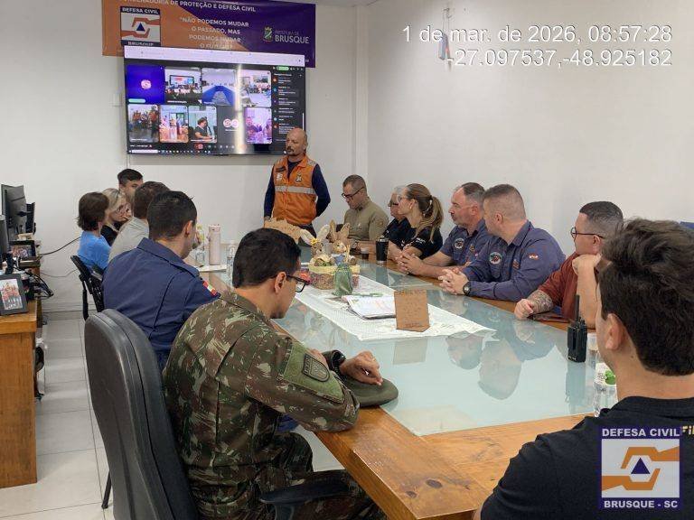 Santa Catarina Avança com Blindado Anfíbio: Oportunidade para Investidores