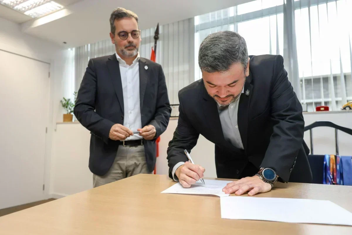 Santa Catarina e Universidade de Coimbra: Uma Parceria Inovadora em Tecnologia