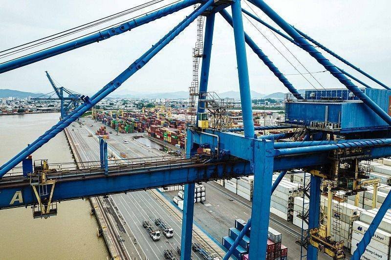Santa Catarina: O Que a Queda nas Exportações Revela para Investidores