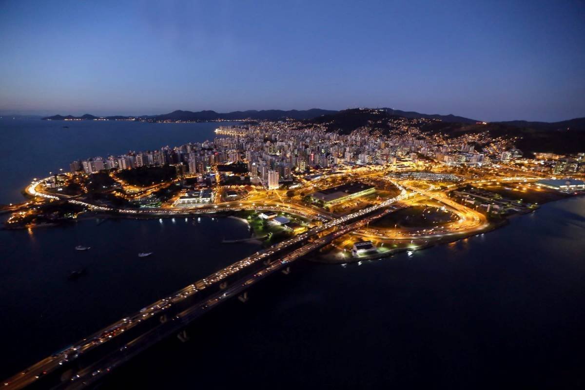 Santa Catarina: Queda no Setor de Serviços e Oportunidades de Investimento