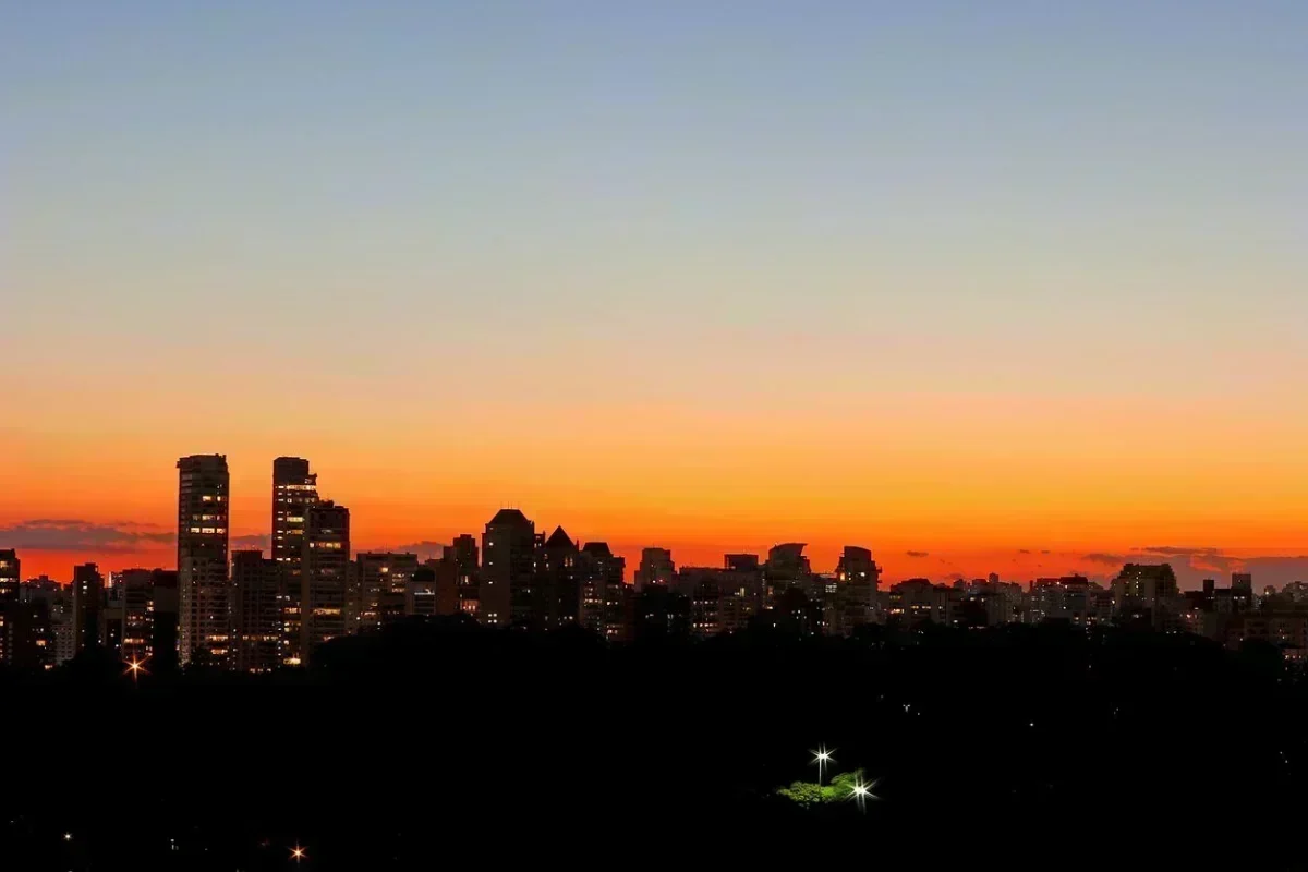 São Paulo: O Império dos Bairros Caros e Oportunidades de Investimento