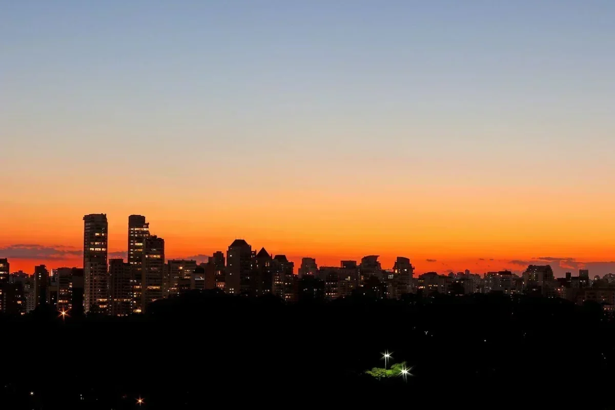 São Paulo: O Império dos Bairros Caros e Oportunidades de Investimento