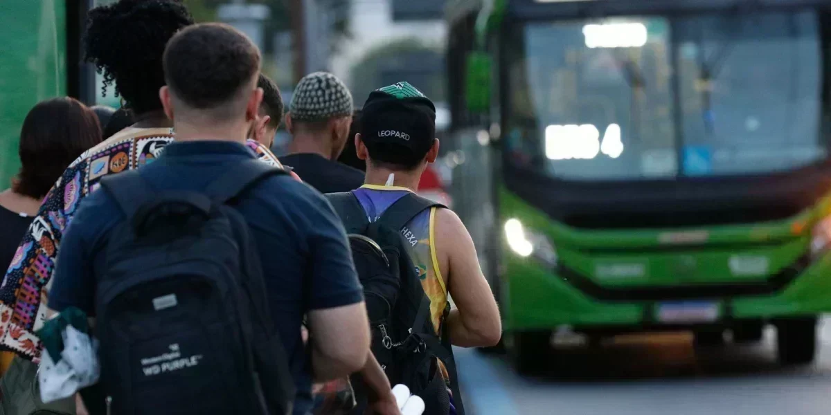 Setor de Serviços: Crescimento Modesto, Mas Sinal de Oportunidade