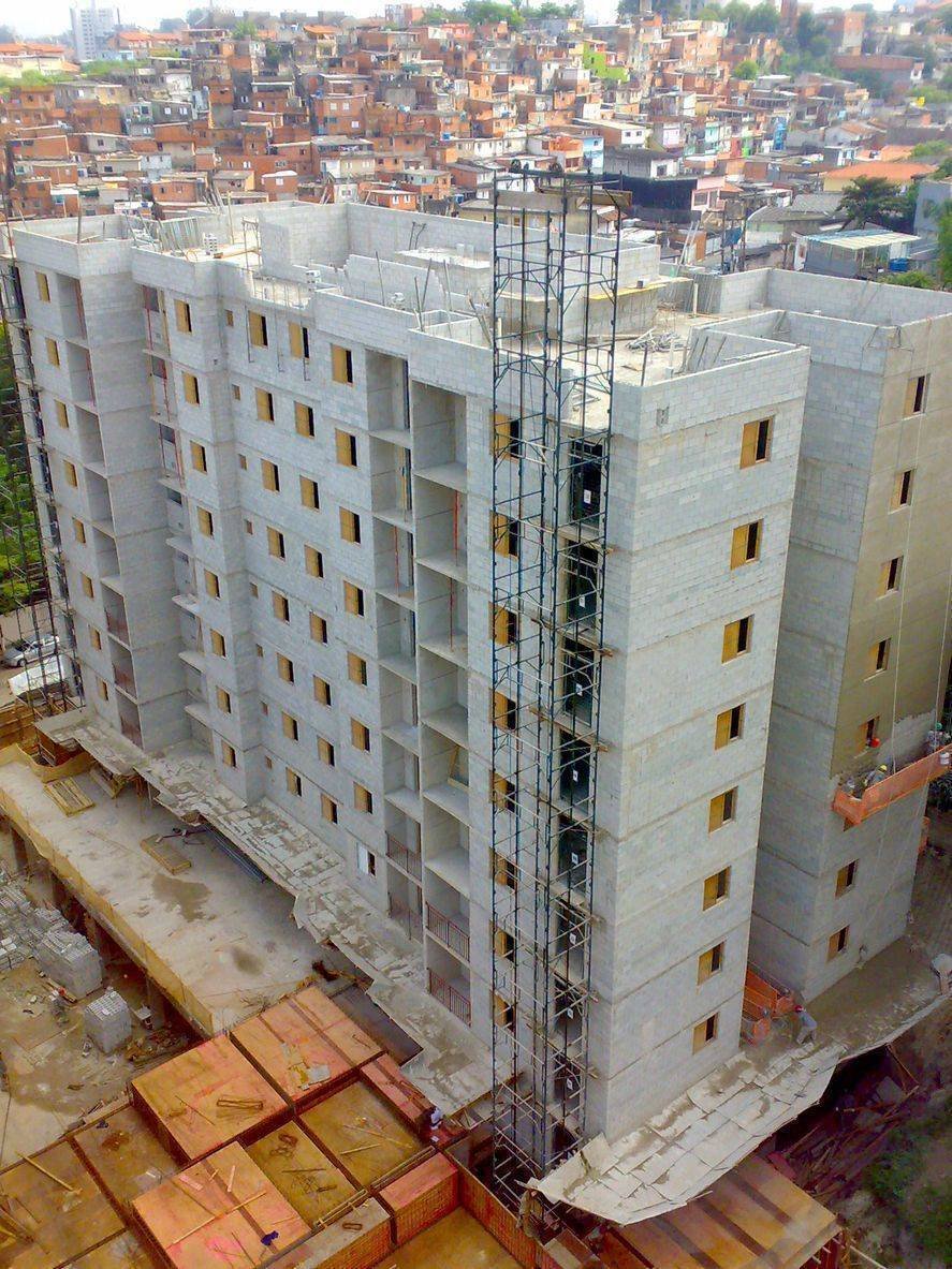 Tenda Brilha no 4º Trimestre: Oportunidades e Desafios no Setor Imobiliário