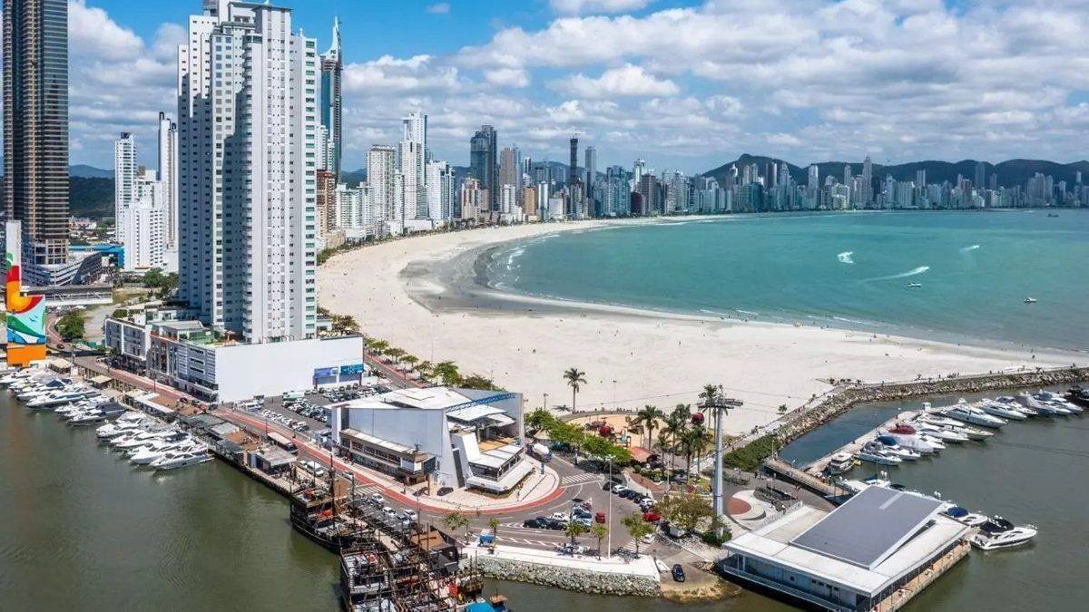 Balneário Camboriú: O Destino Turístico que Não Para de Crescer
