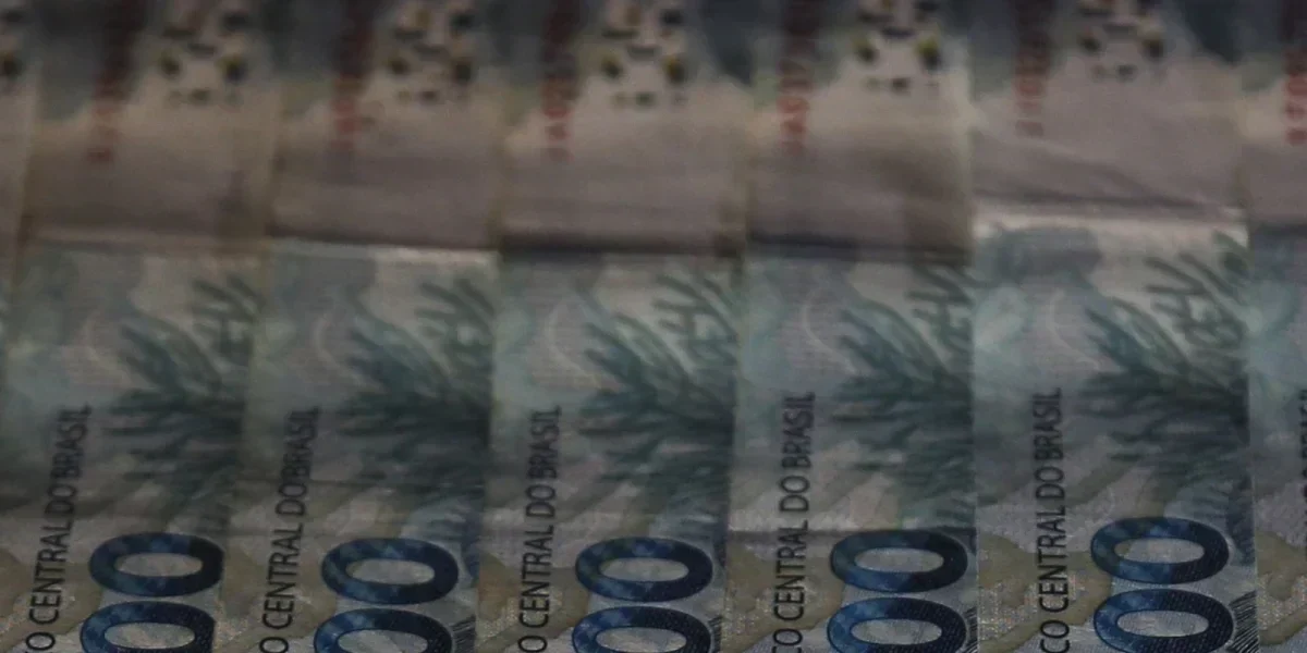 Fundos de Pensão: Oportunidade de Investimento em Alta com Superávit de R$ 17 Bilhões