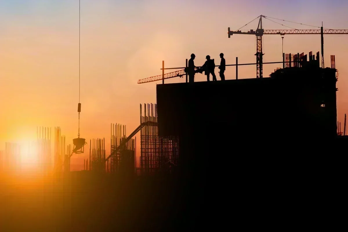Guerra EUA-Irã: O impacto real nos custos da construção civil