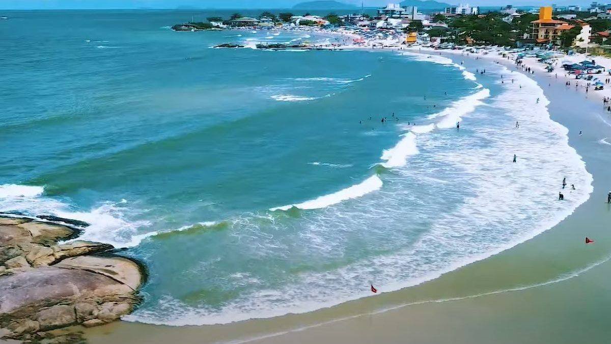Itapoá: Oportunidade de Investimento em Crescimento e Turismo