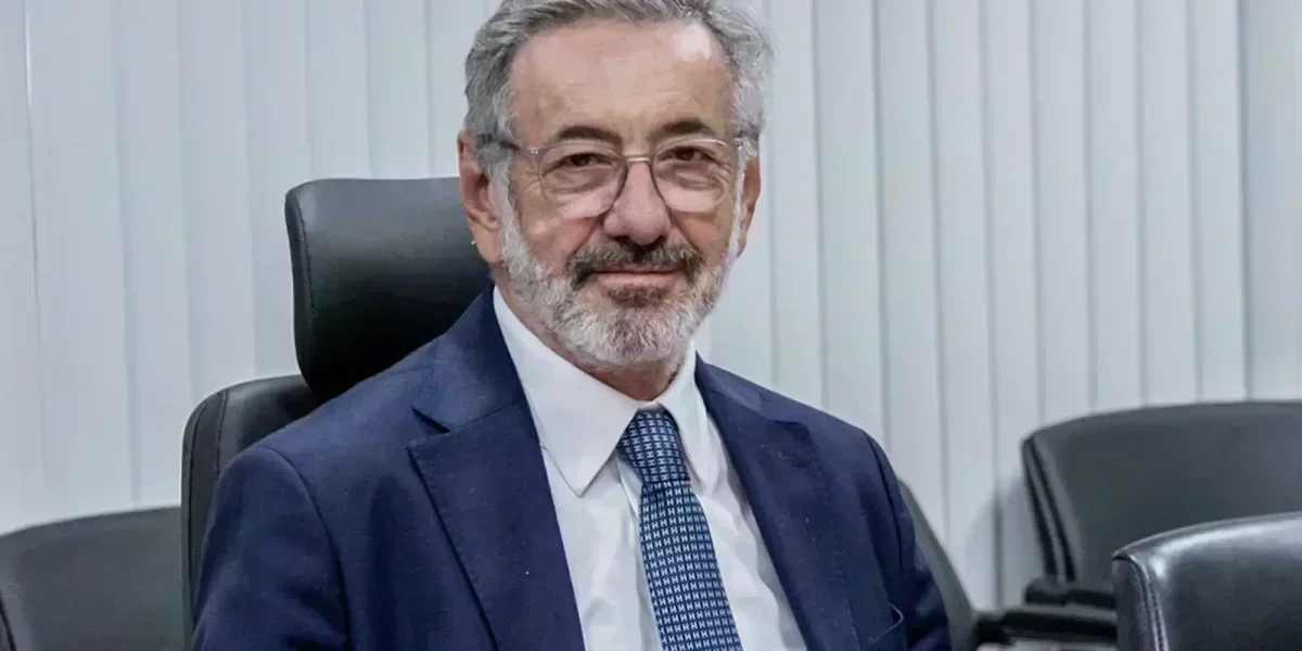 Márcio Elias Rosa: O Novo Rumo do Desenvolvimento no Brasil