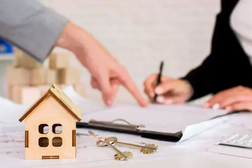 Mercado Imobiliário: Alta de Preços em Março, Mas Cuidado com a Inflação!