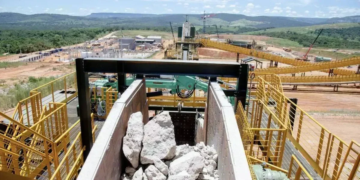 Terras raras: O Brasil no centro da disputa global por minerais estratégicos