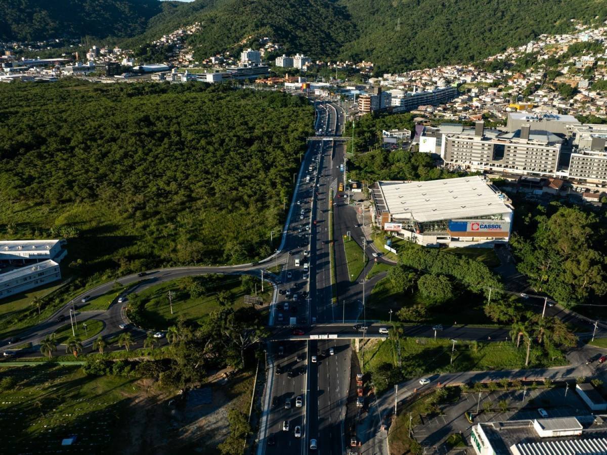 Estrada Boa: O Caminho para 100% das Rodovias de SC até 2026